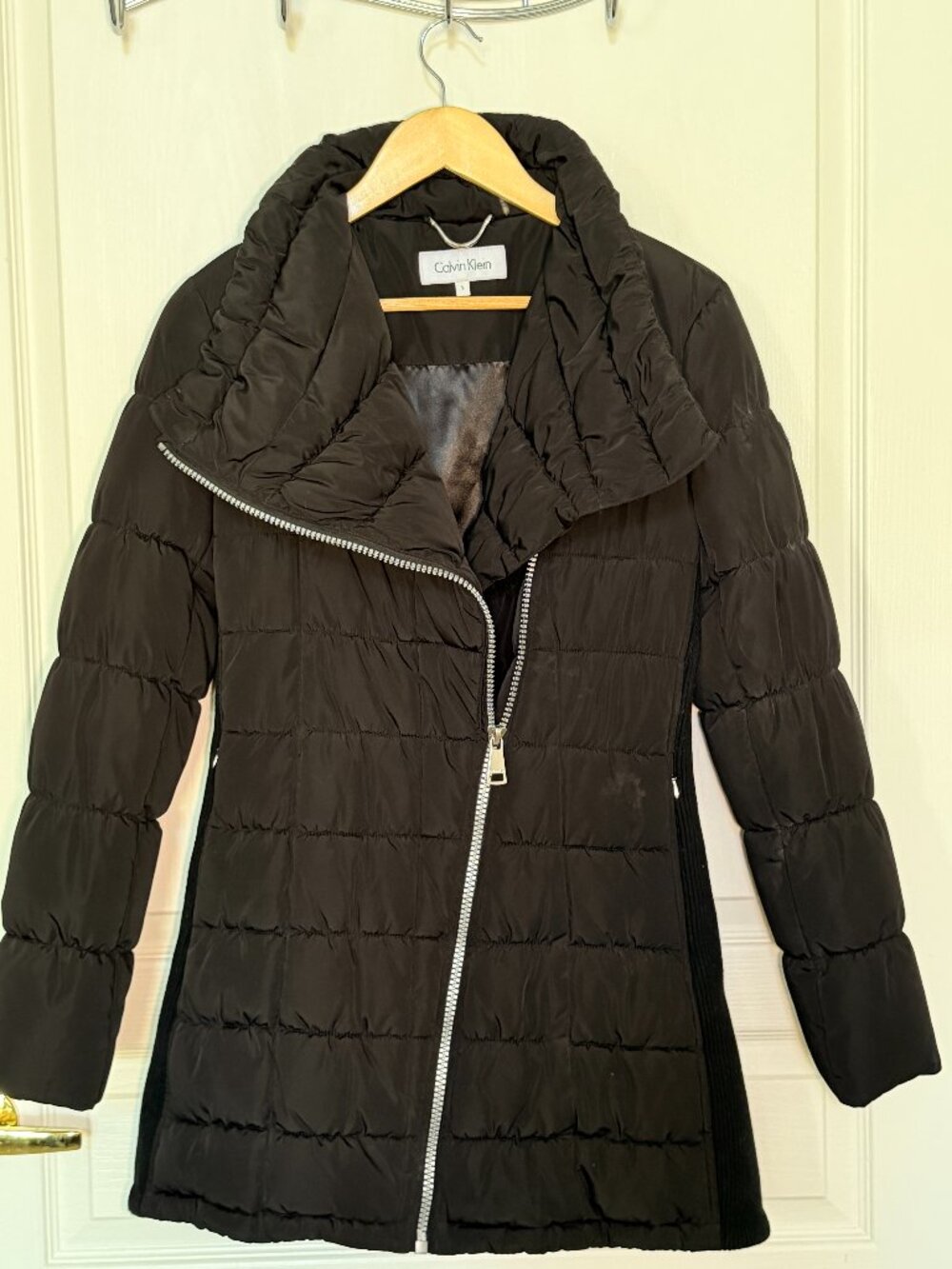 Calvin Klein Black Asymmetrical Zip Funnel Neck Quilted Puffer Coat Size S